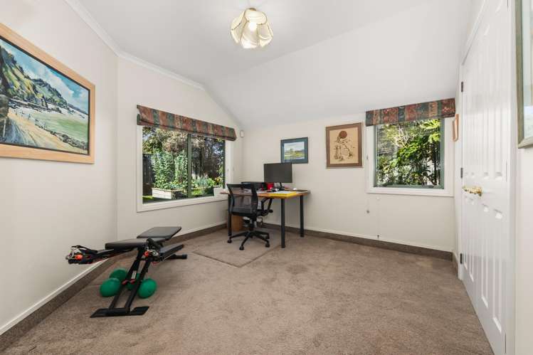 16 Cranbrook Grove Waikanae_13