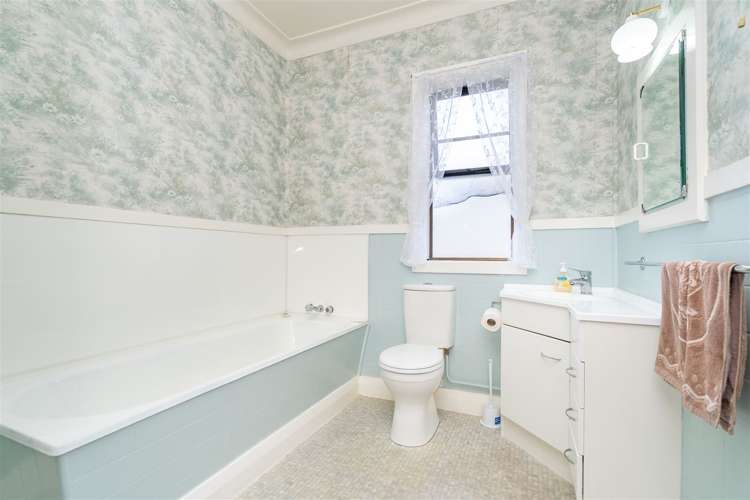 22 Ainslee Place North East Valley_15