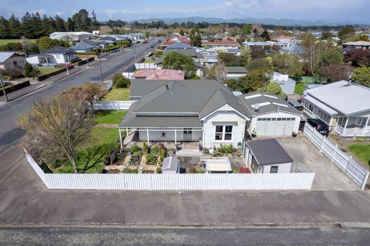8 York Street Dannevirke_20