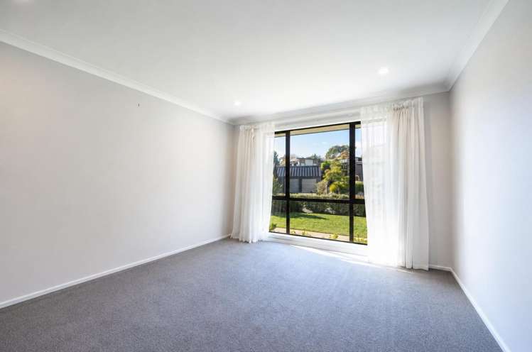 2 Andy Whiting Place Stoke_11