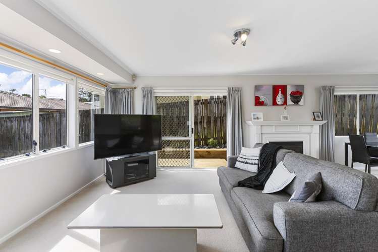 2/63 Gosford Drive Botany Downs_3