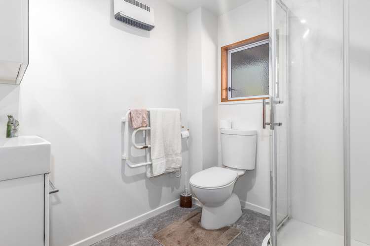 24 Newry Road Raumati Beach_16