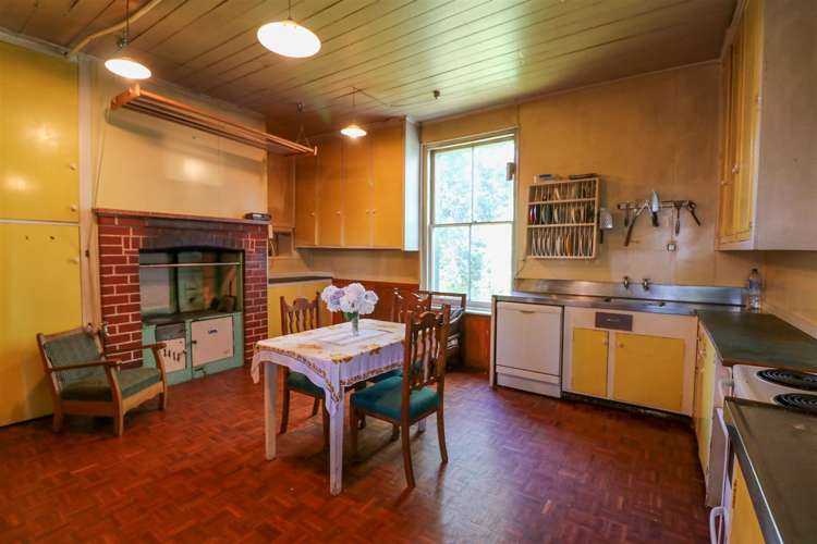 166 Barton Road Fairview_7