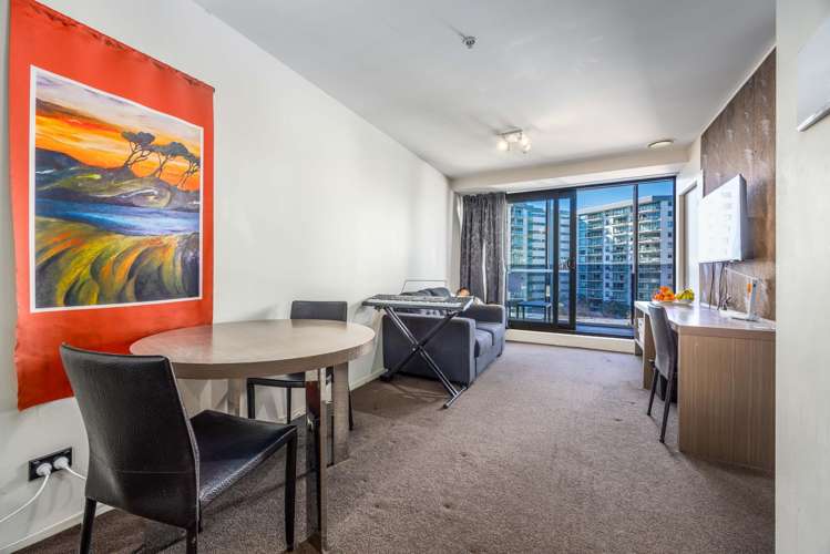 702/19 Anzac Avenue_4