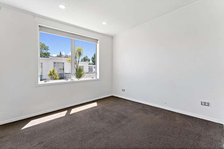 50/3 Wagener Place Mount Albert_19