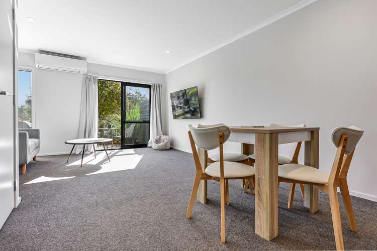 2/13 Palmerston Street Hamilton Central_5