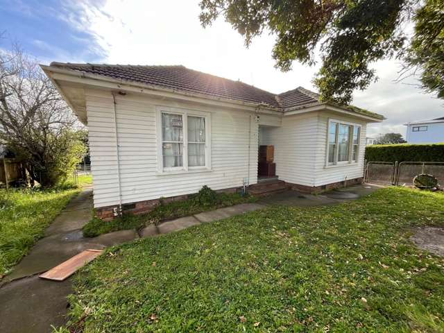 3 Bedroom Renovated Family Home in Papatoetoe