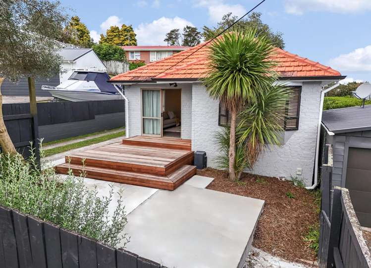 2 Albert Street Hamilton East_18