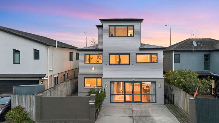 31 Agapanthus Place Flat Bush_16