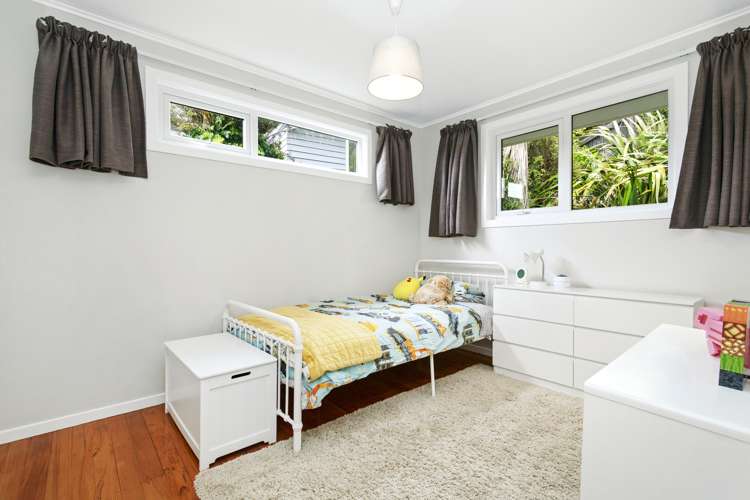 25 Voltaire Street Karori_12