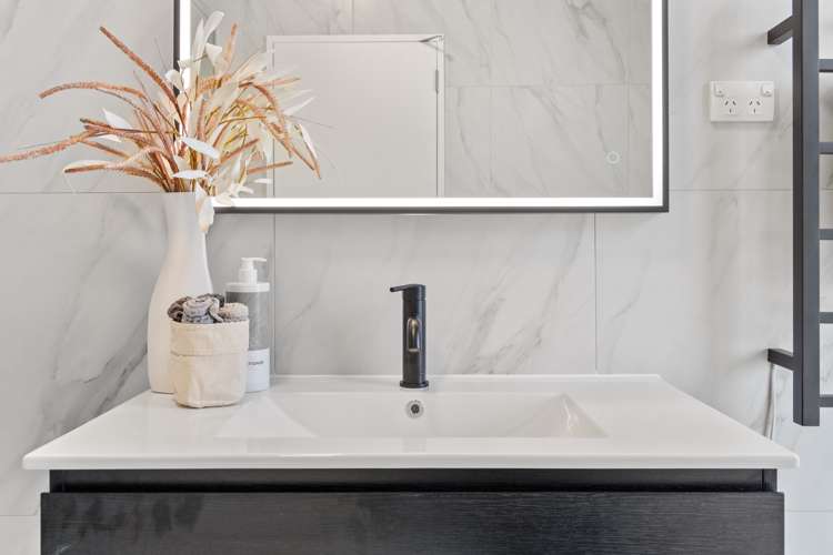 4 Korowhiti Road Clarks Beach_19