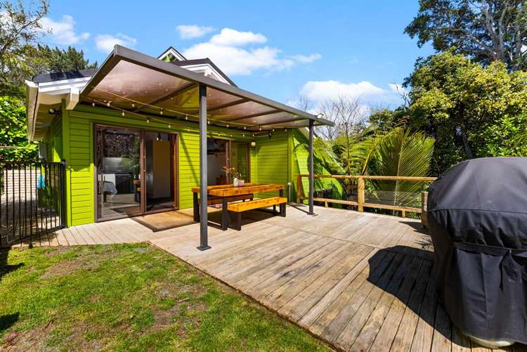 18b Mayfair Place Westown_12