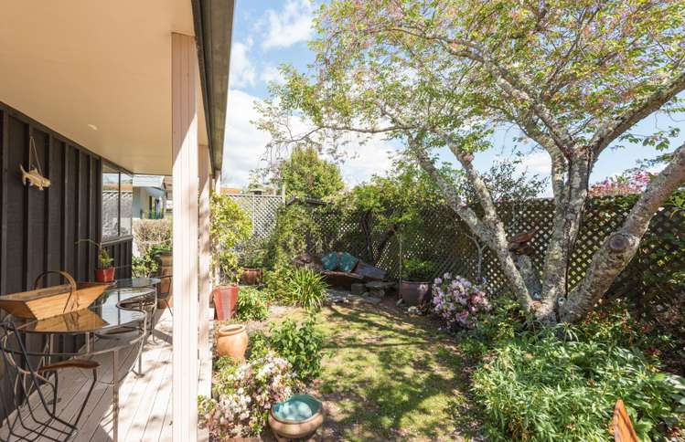 2/176 The Ridgeway Stoke_1