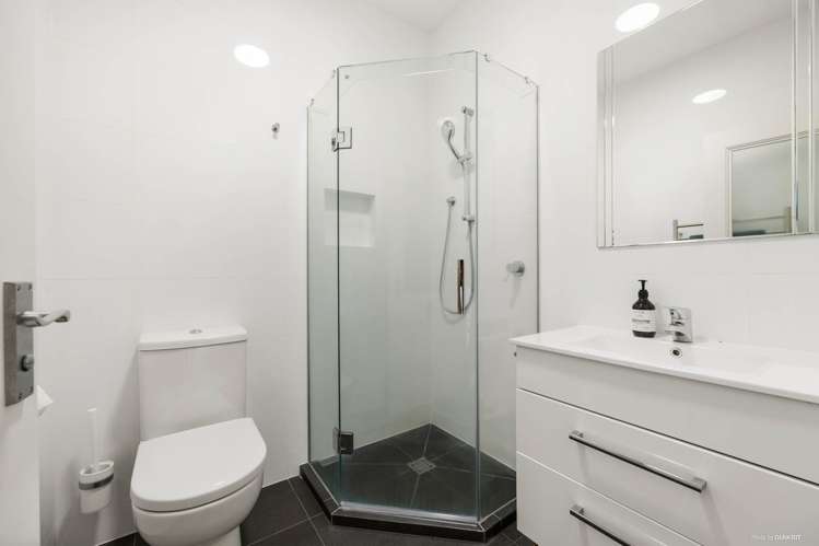 50 Main Highway Ellerslie_22