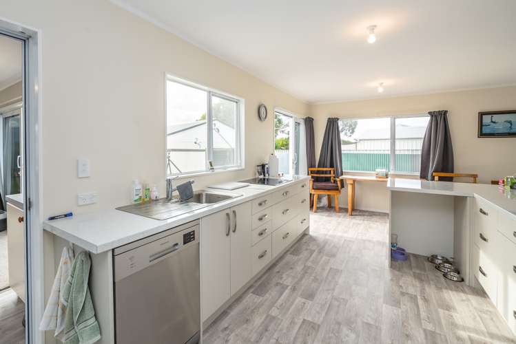 89 Lake Ferry Road Lake Ferry_14