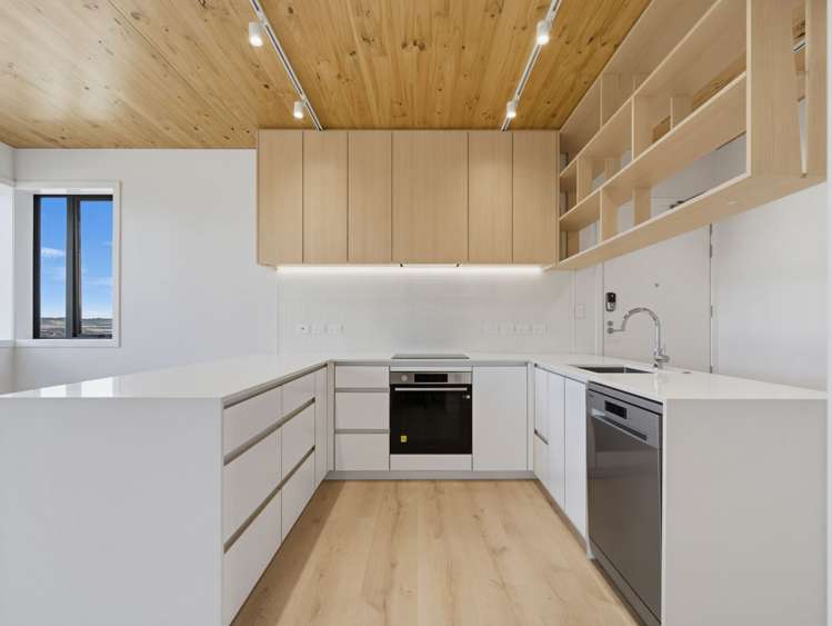 9/40 Waiparaheka Drive_3