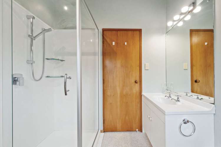 54b Peary Road Mount Eden_13