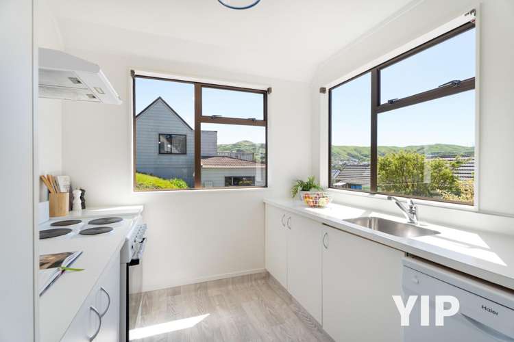 2/46 Wingfield Place Churton Park_5