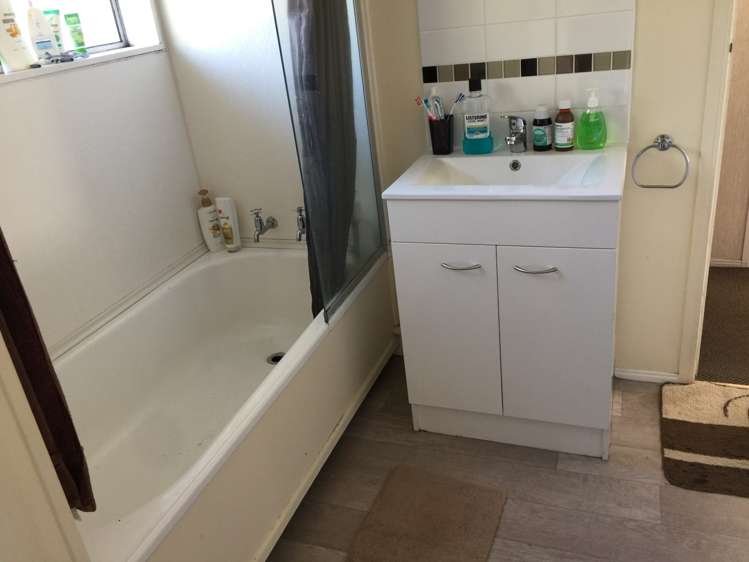 1/10 Roseburn Place Pakuranga_7