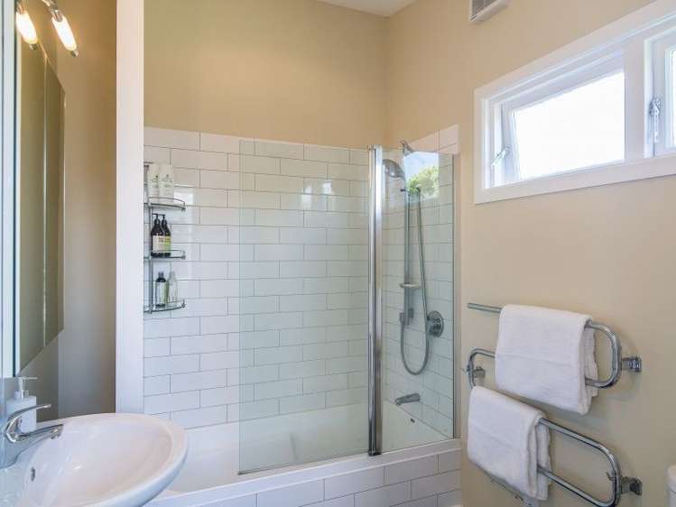 92 Mein Street Newtown_13