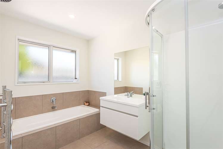 4 James Caird Lane Wigram_5