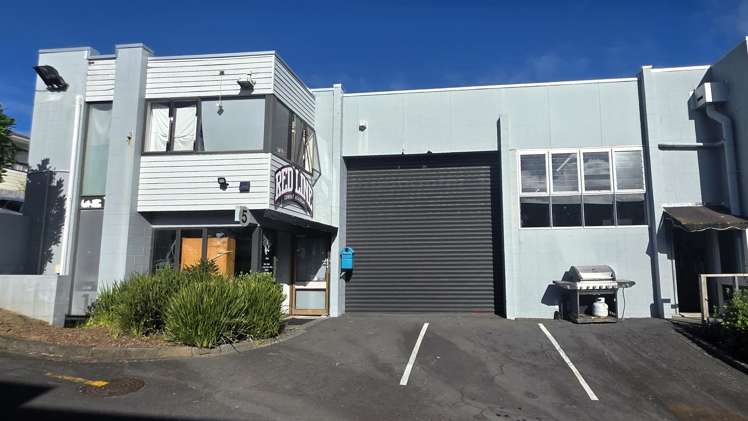 Unit 5, 84 Hillside Road Wairau Valley_1