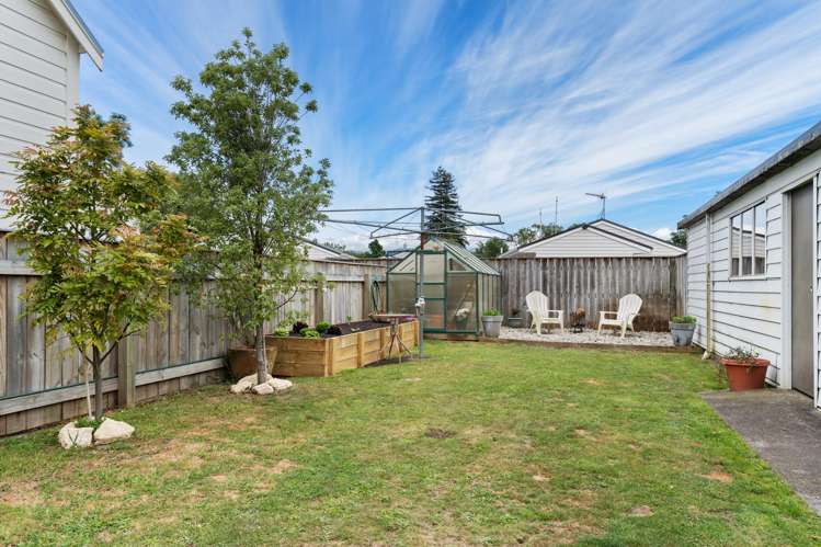 204 High Street South Carterton_15