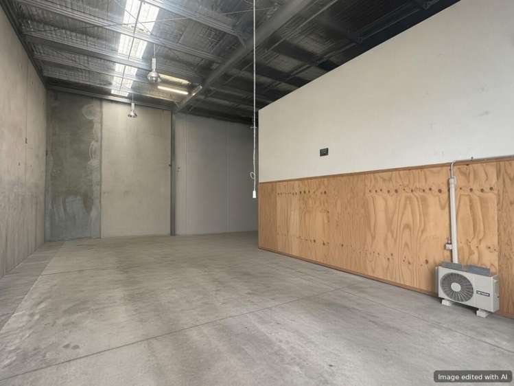 Unit 13, 19 Nga Mahi Road Sockburn_1