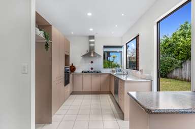 9/171 Riddell Road_3