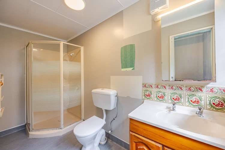 58, 58a 58b White Road Otane_19