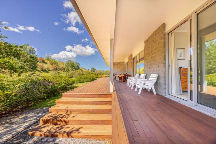 1127 Pourerere Road Omakere_20