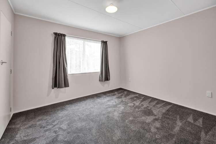 22 Karaka Street Inglewood_10