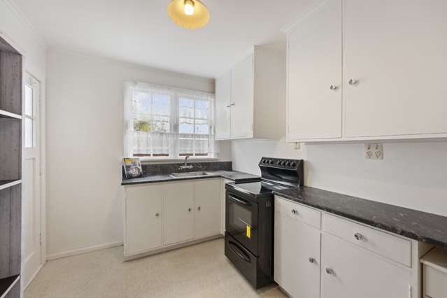 7/95 Whites Line East Waiwhetu_4