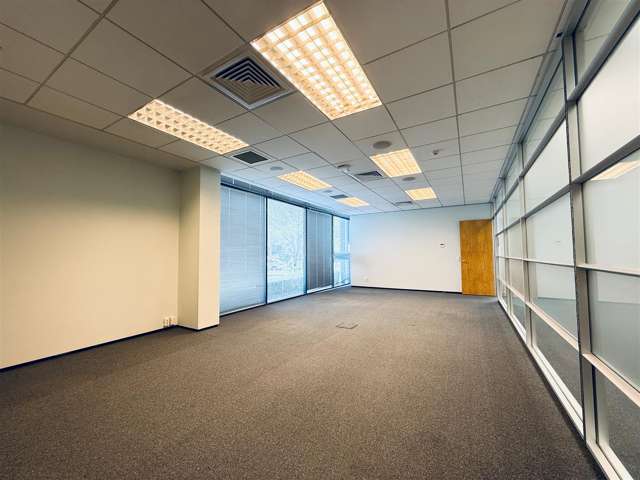 1/1 Show Place Addington_1