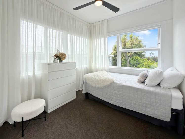 5A Lake Road Northcote_16