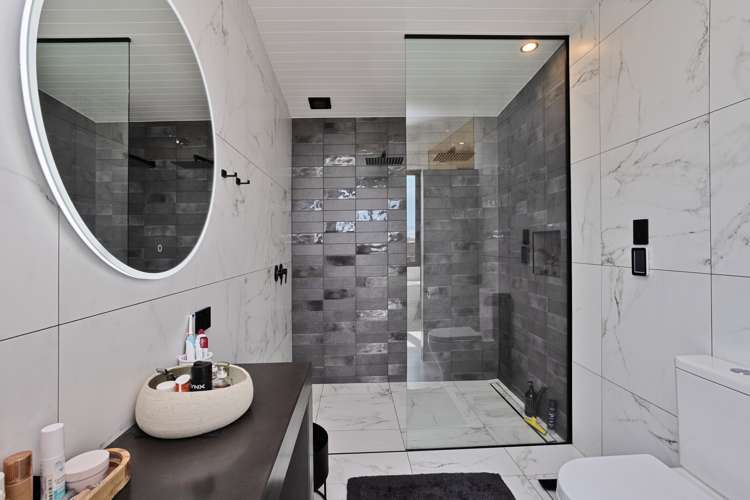 68 Sunrise Drive Seaward Bush_20