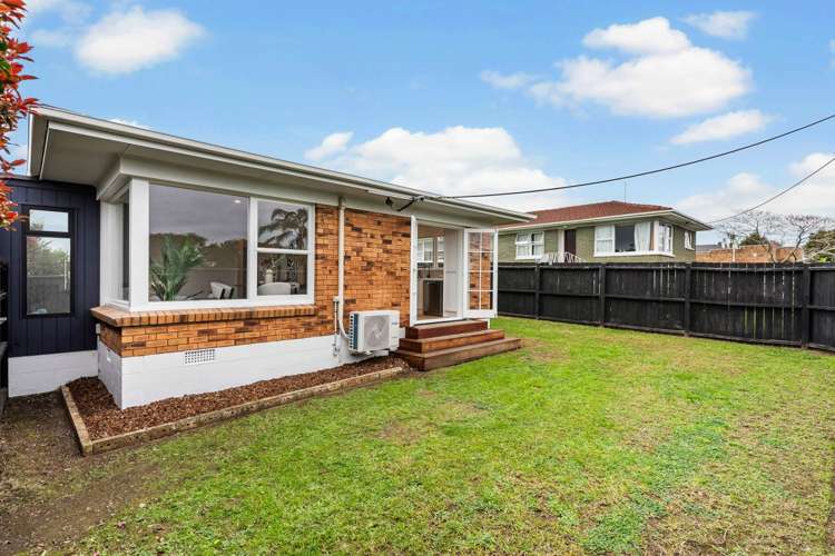 1/31 Taharoto Road Takapuna_14