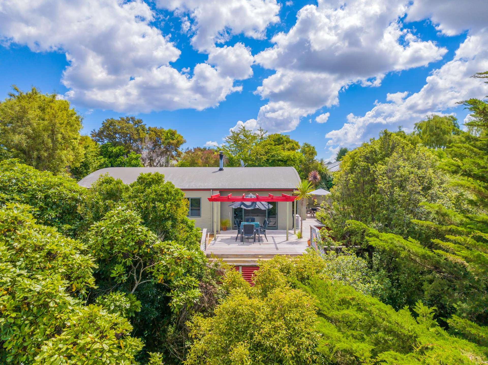 1/2 Larchwood Grove Rangatira Park_0