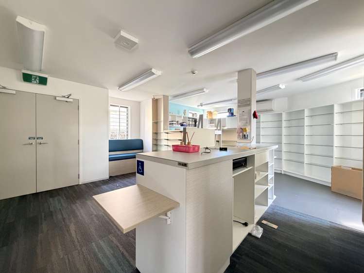 512 East Coast Road Windsor Park_2