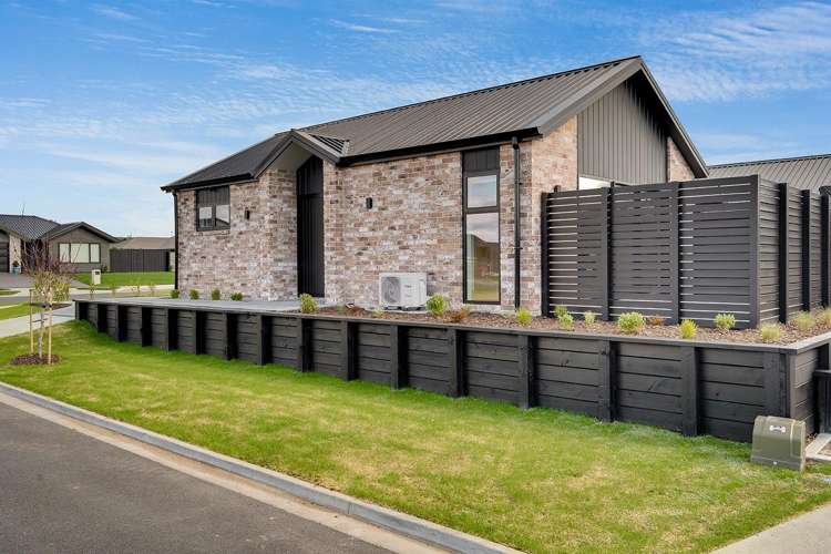 14 Richards Street 11373_15