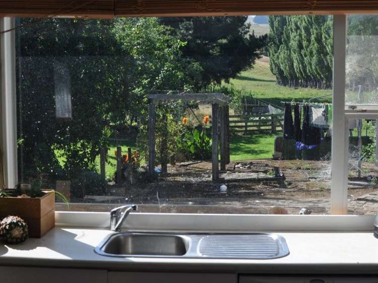 1230 Opaki Kaiparoro Road Mauriceville_10