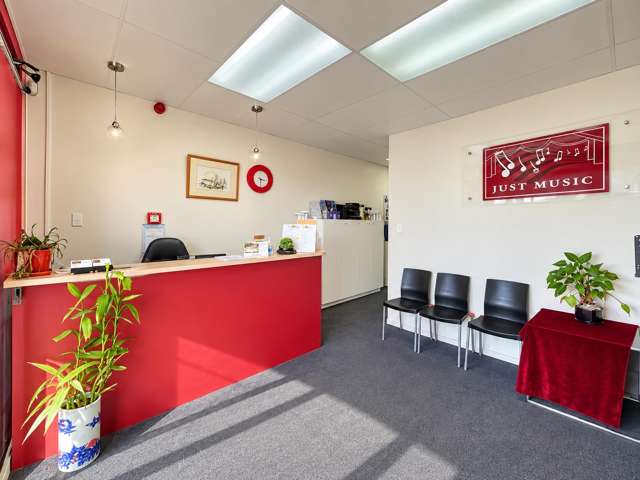 5/2 Amera Place Huntington Park_2