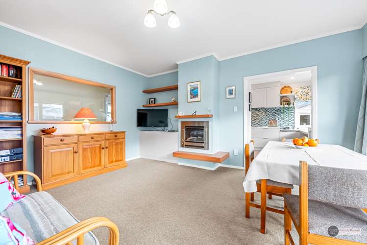 18 Holyoake Crescent Avalon_4