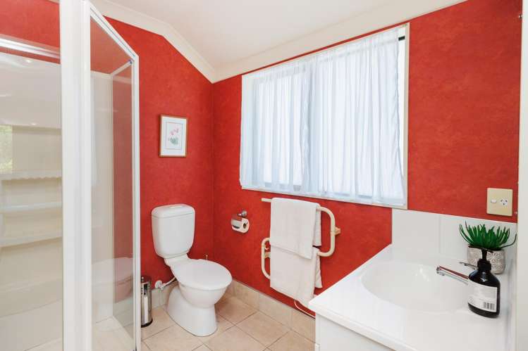 23 Johnstone Drive Fitzherbert_16