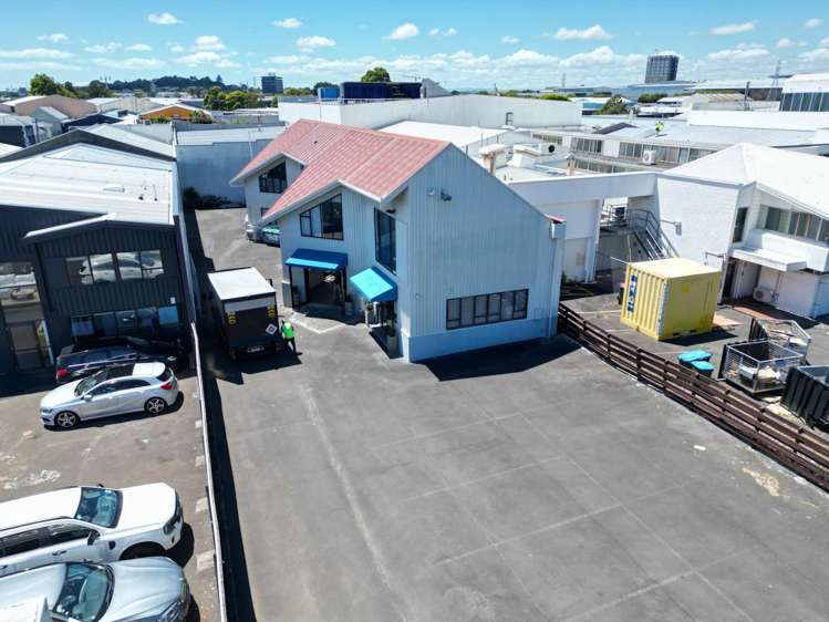 16 Botha Road Penrose_13