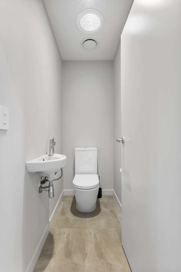 16 Patiti Parade Mangere Bridge_14