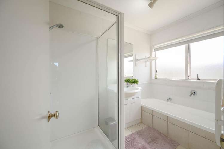 10 Gretton Court Flat Bush_15