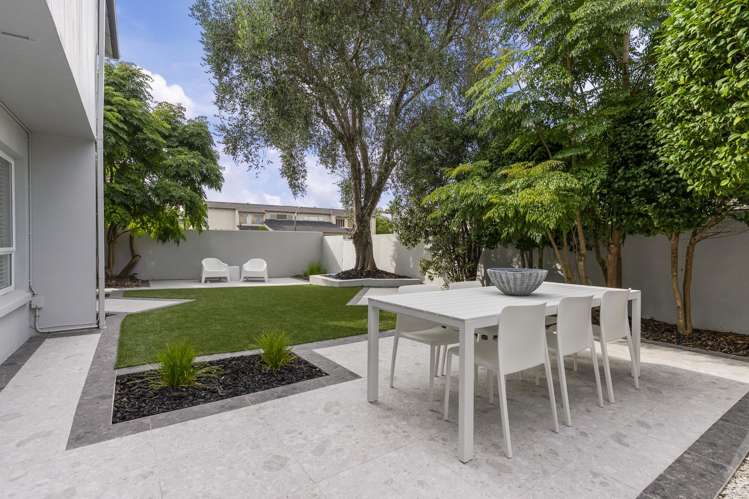 1/2 Milford Park Place_2