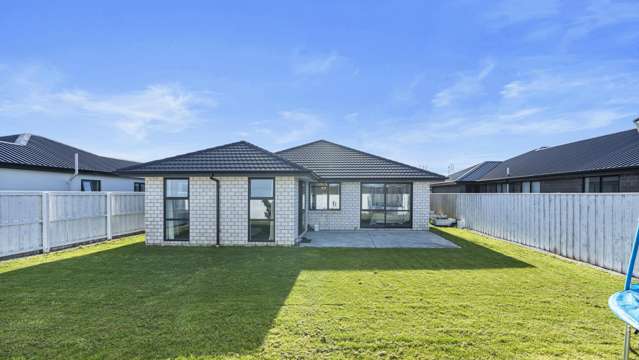 Easy Living In A Great Location!