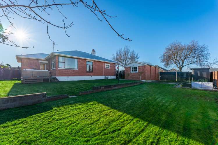 20 Hill View Crescent Highfield_12